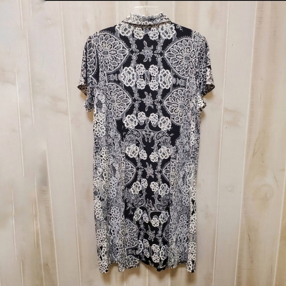 NWT Avenue Dress B&W Short Sleeve, Button, Collar Size 14/16 - Picture 4 of 16